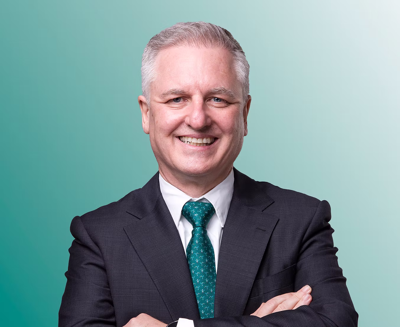 Dr. Alberto Canabez